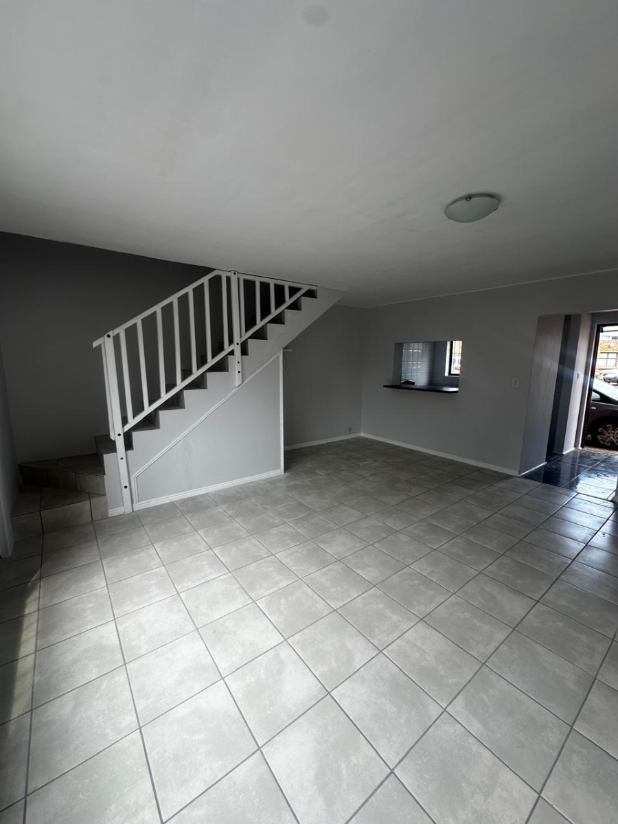 To Let 3 Bedroom Property for Rent in Southfield Western Cape